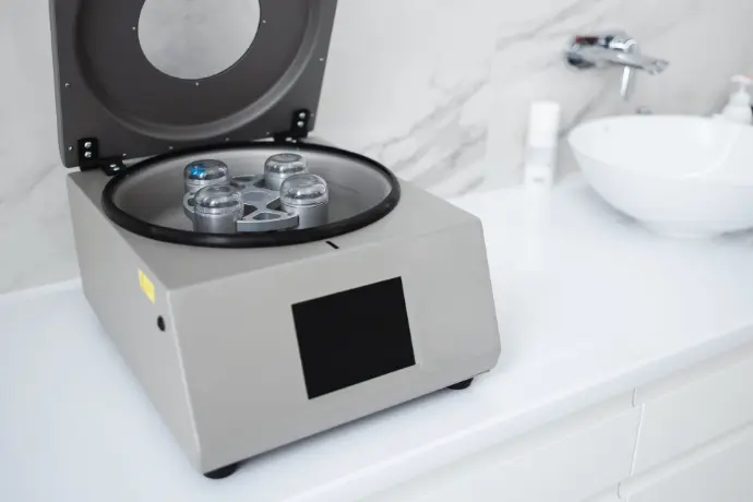 Refrigerated Micro-Centrifuge with 24 x 1.5mL Rotor